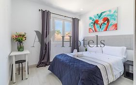 Ayz Silvela - Auto Check-In Property